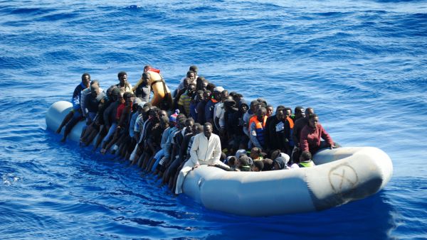 Tunisia rescues 163 asylum seekers off its eastern coast