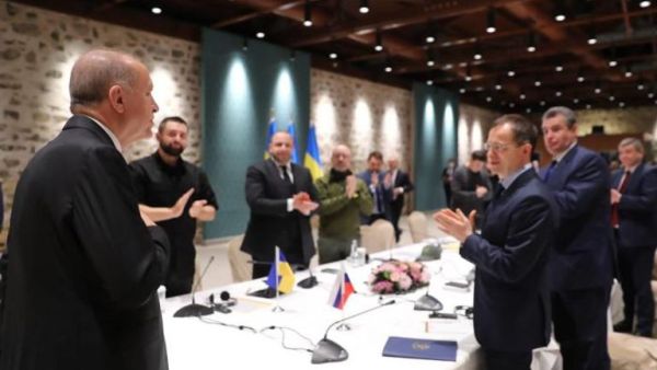 استقبل أردوغان المفاوضين ودعاهم إلى "وضع حد لهذه المأساة"