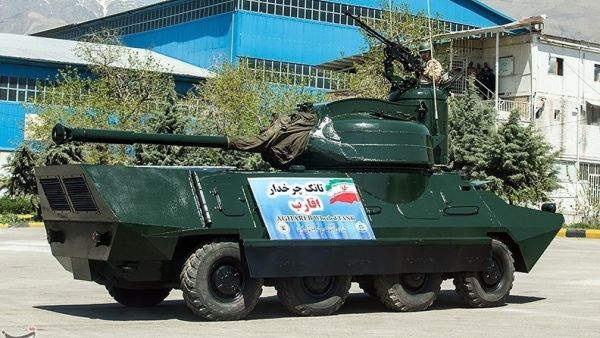 إيران تعرض أسلحتها بمعرض دفاعي في قطر