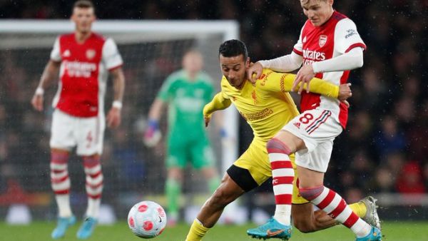 من مواجهة الفريقين (المصدر: حساب الدوري الإنجليزي الرسمي على تويتر)