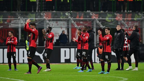 ميلان يسعى للعودة بنتيجة إيجابية من معقل نابولي