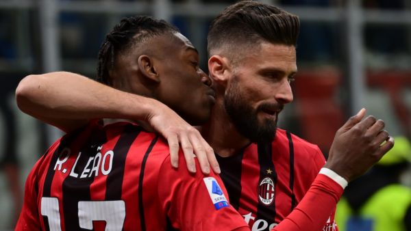 ميلان يواجه غريمه إنتر اليوم
