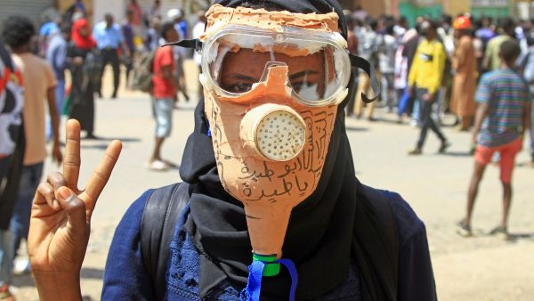 UN expert calls to investigate killing of protesters in Sudan