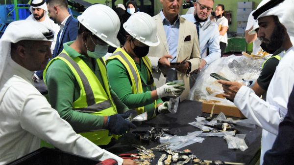جمارك دبي تعيد تدوير 23 ألف قطعة مقلدة بقيمة 1.4 مليون درهم