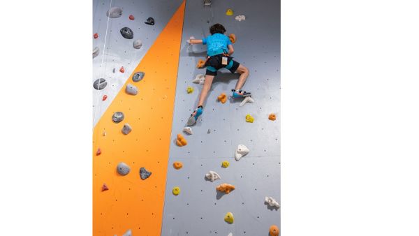 Indoor climbing at CLYMB Abu Dhabi Improve Your Climbing Skills With Clymb Abu Dhabi’s Climbing Courses