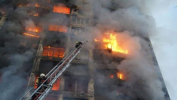 Building on fire in western Kyiv 