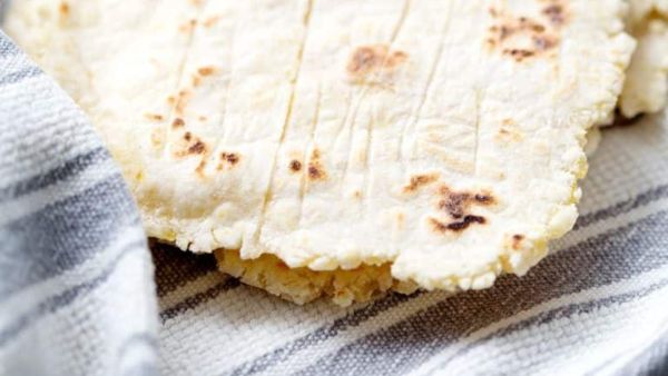 خبز مسطح خالي من الغلوتين