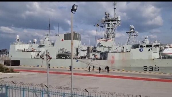 سفينة الناتو في اليونان