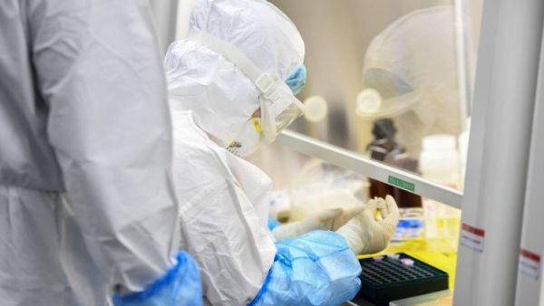 تطوير أسلحة بيولوجية