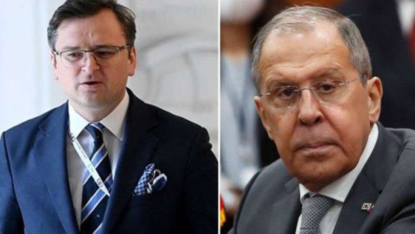 وزير الخارجية الروسي سيرغي لافروف ونظيره الأوكراني دميترو كوليبا