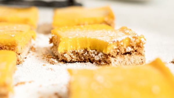 قطع حلوى المانجو