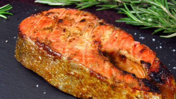 وصفة السلمون المشوي بالصلصة