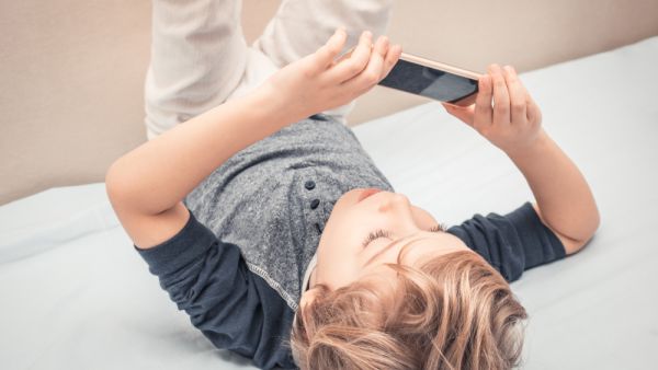 mental, behavior problems seen more in Kids who spend more time on screens