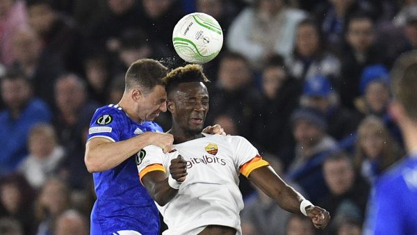 ليستر يتعادل مع روما (المصدر: أ ف ب)