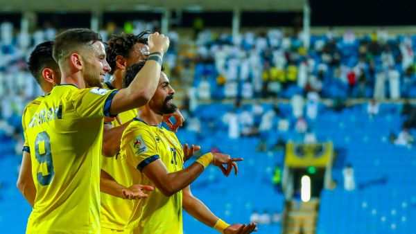 التعاون يسعى لتخطي عقبة باختاكور