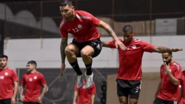 جانب من تدريبات فريق الشباب (المصدر: كووورة)