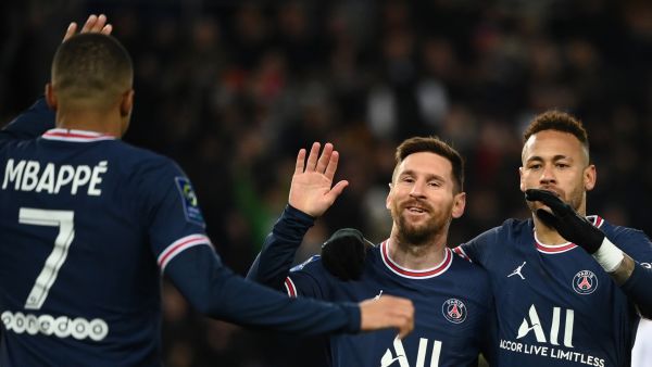 ثلاثي باريس سان جيرمان يقود الفريق لانتصار جديد