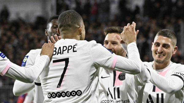 باريس سان جيرمان يتطلع لتحقيق الفوز على غريمه