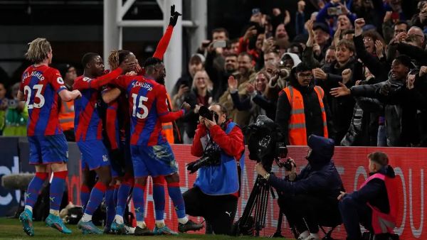 بالاس يصعق آرسنال (المصدر: جول)