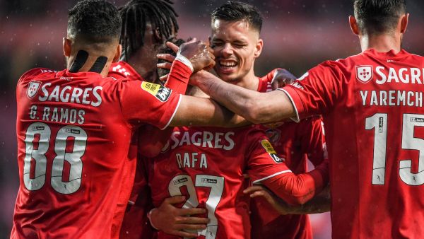 بنفيكا يستضيف ليفربول اليوم