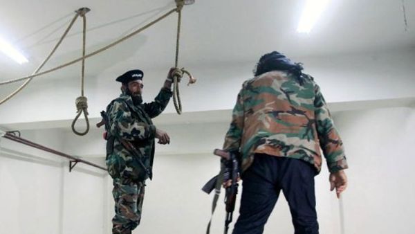 33 مركز احتجاز في الرقة
