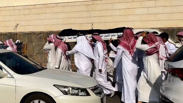 العفو عن المتسبب بوفاة طالب مدرسة جدة