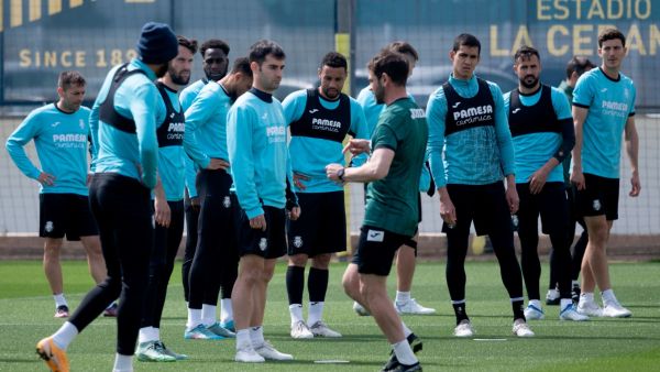 فياريال في مهمة صعبة أمام ليفربول (المصدر: أ ف ب)