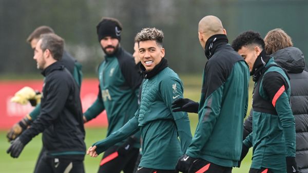 ليفربول يستعد لمواجهة بنفيكا اليوم 