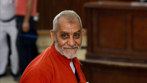 محمد بديع واتهامات بارتكاب جرائم 