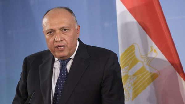 مصر تتحلل من المحرمات الإقليمية