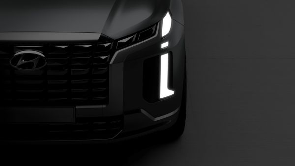 هيونداي تلمح للظهور العالمي الأول لباليسيد Palisade الجديدة بصور تشويقية   