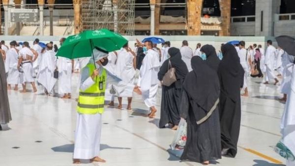 Women perform Umrah 