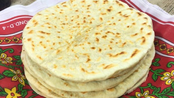 مطبخ البوابة: بازلاما - خبز تركي بسيط