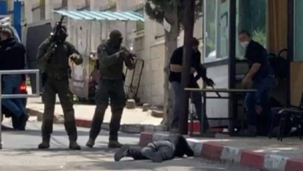 قوة اسرائيلية خاصة من المستعربين تقتحم جامعة خضوري وتصيب 3 أشخاص