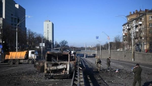 أوكرانيا تدمر جسور لوقف تقدم قوات روسية بلوهانسك