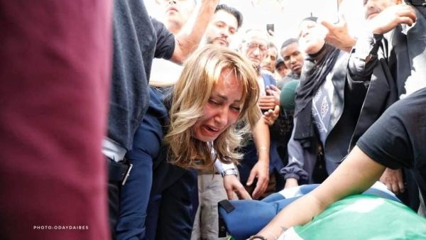 جيفارا البديري تودع زميلتها الشهيدة شيرين أبو عاقلة بحزن شديد