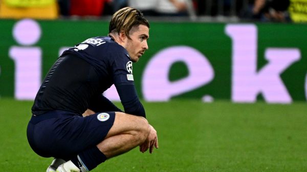 جاك غريليش يتحسر على ضياع التأهل (المصدر: أ ف ب)