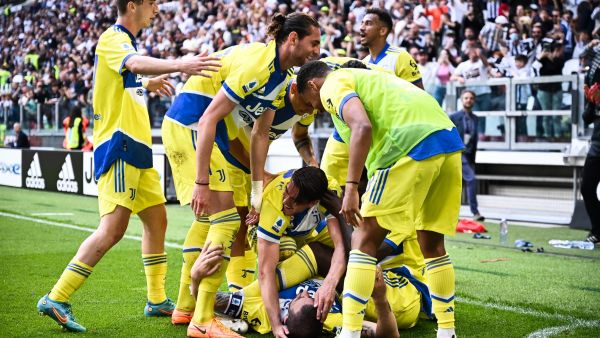 يوفنتوس يواجه جنوى اليوم (المصدر: أ ف ب)