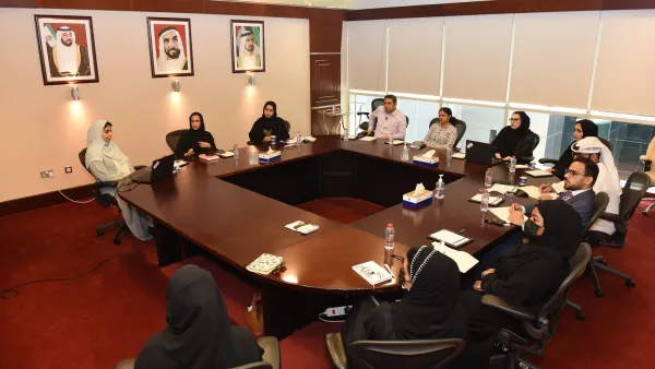 Dubai Customs Presents Future Plans to Dubai Government Delegation