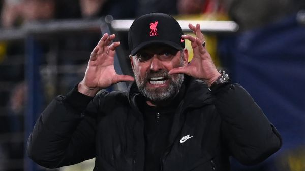 Liverpool's German manager Jurgen Klopp gestures during the UEFA Champions League semi final second leg football match between Liverpool and Villarreal CF at La Ceramica stadium in Vila-real on May 3, 2022. (Photo by Paul ELLIS / AFP)