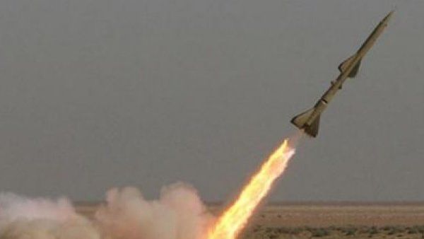 إطلاق صاروخ