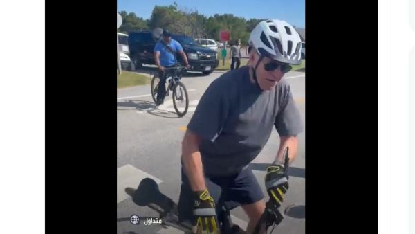 بايدن اعتاد على السقوط 