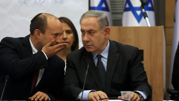 Bennett (L) Netanyahu