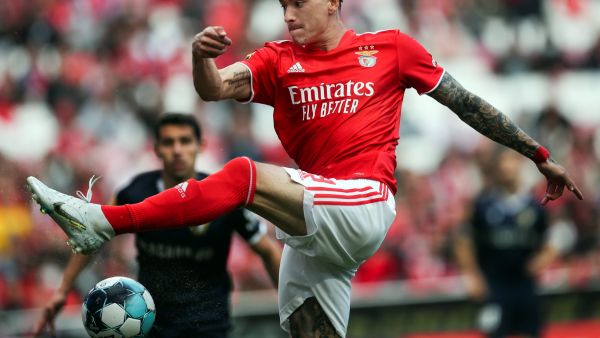 Benfica's Uruguayan forward Darwin Nunez kicks the ball during the Portuguese League football match between SL Benfica and FC Famalicao at the Luz stadium in Lisbon on April 23, 2022. (Photo by CARLOS COSTA / AFP)