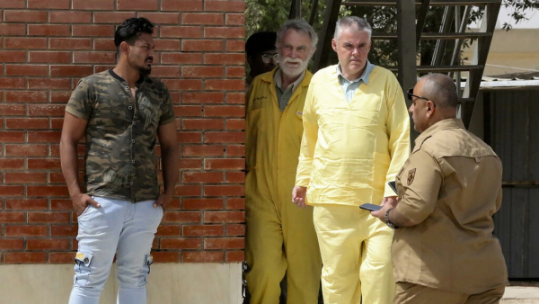 James Fitton (L) Volker Waldmann 