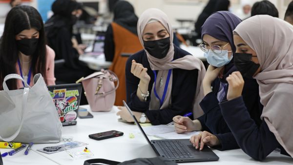 140 Students Participate In Abu Dhabi University’s 1st Annual College Of Engineering Hackathon