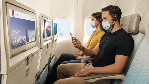Emirates Wins Best Wi-fi And Best Food & Beverage At 2022 APEX Regional Passenger Choice Awards®