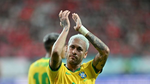 Brazil's forward Neymar celebrates his goal during the international football friendly match between South Korea and Brazil at Seoul World Cup Stadium in Seoul on June 2, 2022. (Photo by JUNG YEON-JE / AFP)