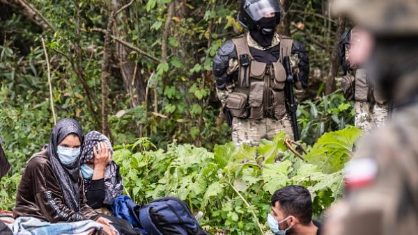 لاجئون على حدود بولندا