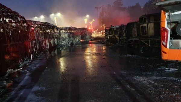 إحراق 18 حافلة  تابعة لشركة "نتيفي إكسبرس" الفلسطينية